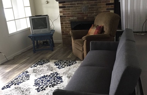 Kiel Cottage | Private property on Wilke Lake
