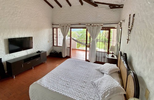 Fusagasuga Villa | Private Property with Perfect Weather just 2 Hours from Bogota.