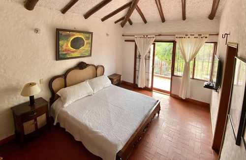 Fusagasuga Villa | Private Property with Perfect Weather just 2 Hours from Bogota.