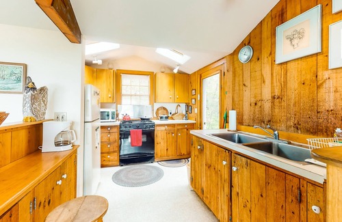 Tisbury House | Private & quaint cabin-style home with wraparound porch - small dogs OK