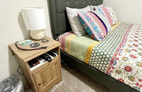 Medford House | Private Queen Room w/Bathroom