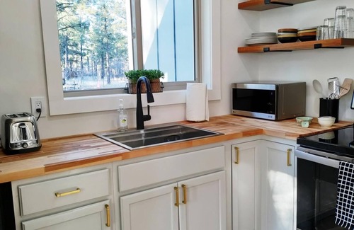 Flagstaff Apartment | Private, Quiet, Large Pines and Oaks in Flagstaff