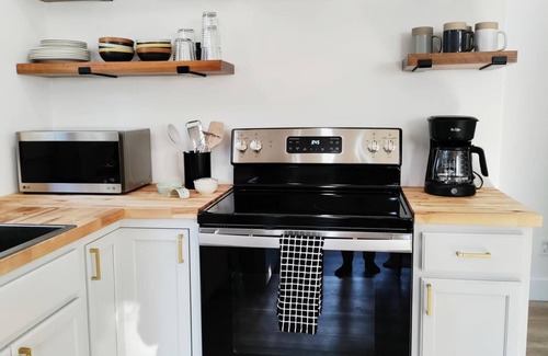 Flagstaff Apartment | Private, Quiet, Large Pines and Oaks in Flagstaff