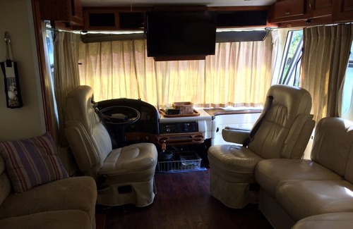 Braden River House | Private, quiet retreat!. Near famous beaches and easy drive to Disney.