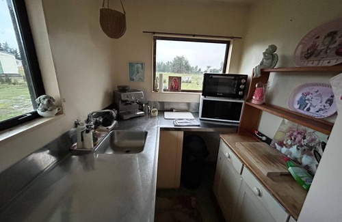 North Loburn Cottage | Private, quiet, stunning views,