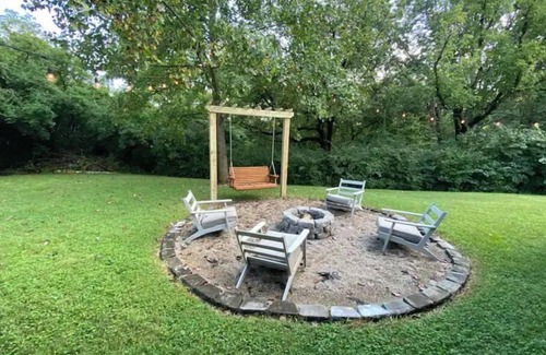 Highland Heights House | Private Ranch That Backs Up to Woods Near Downtown