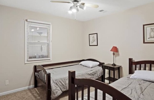 Wheat Ridge House | Private Refuge, Great Space to Work and Play!