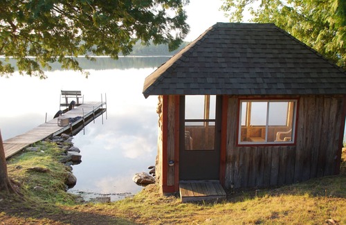 Iron River House | Private Relaxation on Quiet Iron Lake - da Lake House with 300'+ lake frontage