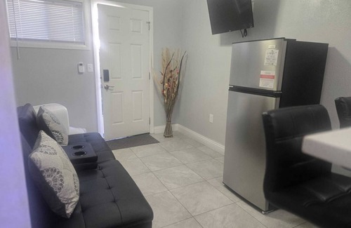 North Las Vegas Apartment | Private & Relaxing Guest Suite of Las Vegas!/W&D