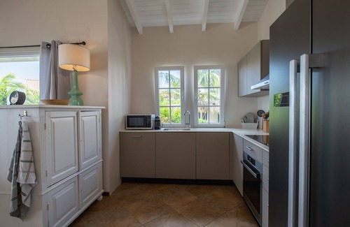Jan Thiel Apartment | Private Resort located at the Spanish Water near Jan Thiel Culinary Beach.