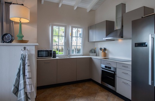 Jan Thiel Apartment | Private Resort located at the Spanish Water near Jan Thiel Culinary Beach.