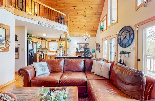 Banner Elk Cabin | Private retreat amongst the trees with a deck, firepit, grill, AC, and W/D