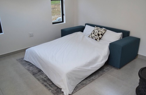 Somerset West Bed & Breakfast | Private Retreat /Guest Cottage
