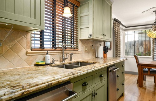 Chico House | Private retreat in the heart of Chico, just moments away from the enchanting Lower Bidwell Park