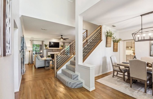 Weston Other | Private Retreat Near Wedding Venues – Pet Friendly with a Hot Tub & Fire Pit!