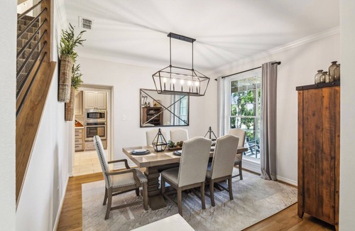 Weston Other | Private Retreat Near Wedding Venues – Pet Friendly with a Hot Tub & Fire Pit!