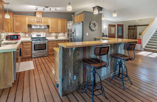 Sandpoint House | Private Retreat on 6 acres with 700' of Pack River frontage
