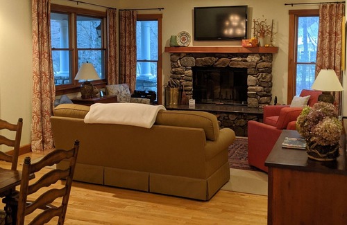 Manchester House | Private Retreat on Battenkill Near Manchester Village