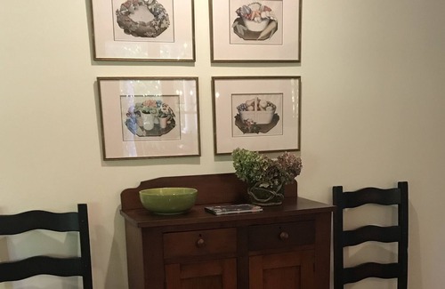 Manchester House | Private Retreat on Battenkill Near Manchester Village
