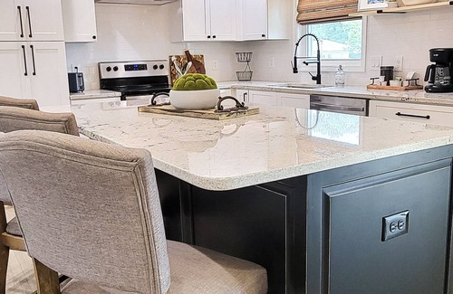 Flowery Branch House | Private Retreat - Renovated - Close to Lake Lanier and Road Atlanta
