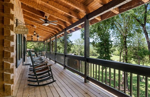Saddlebrooke House | Private Retreat with Majestic Views - Just 15 Minutes from Branson