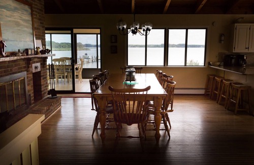 Sherwood House | Private Retreat with HUGE Water Views!