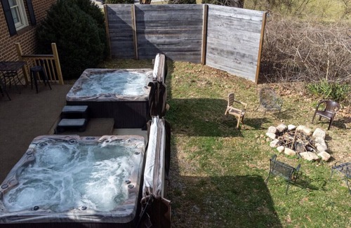 Lexington House | Private River Access|2 Hot Tubs