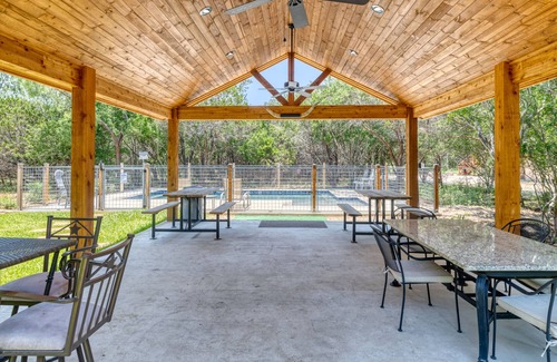Sabinal House | Private River Access and wheelchair accessable