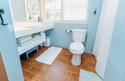 Comfort House | Private River Access on Seven Acres