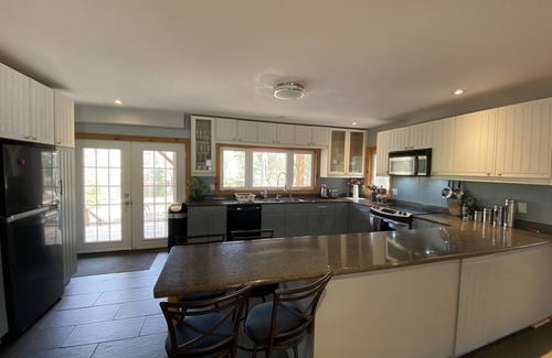 Ramara Cottage | Private River Front Cottage