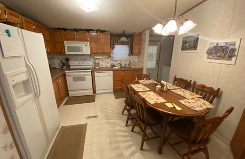 Sparta House | Private River Front w Pavilion, Fishing, Hiking, Private, Peaceful, Magical.