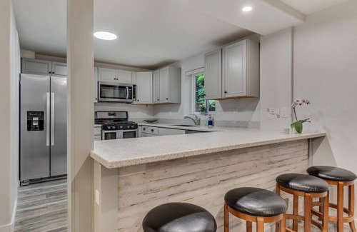 Glenwood Springs Apartment | Private Riverfront property seconds from town