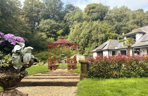 Eaglesfield House | Private Riverside Country Retreat with Hot Tub & Pizza Oven