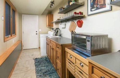 Carriage Hills Apartment | Private Rocky Mountain Guest Suite, 1001 Ramshorn Dr