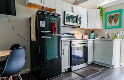 Fort Walton Beach Apartment | Private Romantic Loft, very close to beach and downtown