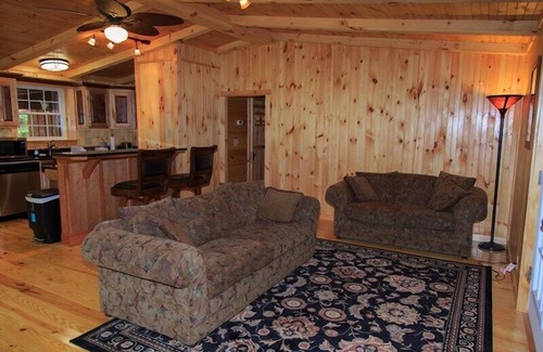 Pickens Cabin | Private Romantic Mountain Getaway