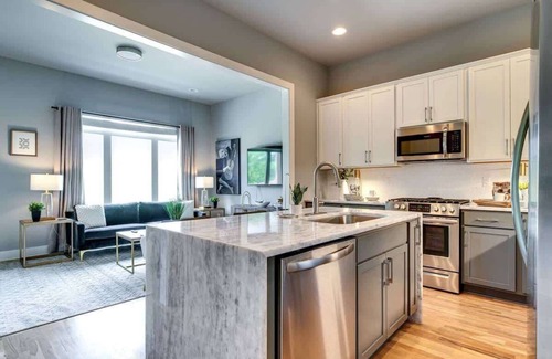 Haynes Area House | Private Rooftop Oasis - 2 Nashville Homes