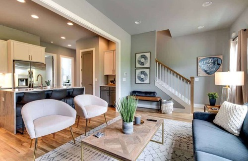 Haynes Area House | Private Rooftop Oasis - 2 Nashville Homes