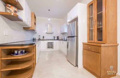 La Paz House | Private Rooftop | Walk to Malecón | Gated Stay