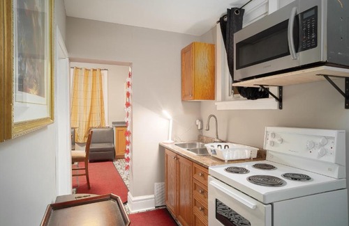Centretown Apartment | Private room #1 downtown ottawa