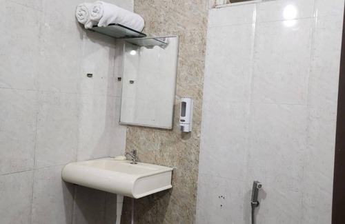 Mount Abu Apartment | Private Room 1 - Paddy's Luxurious Home Stay