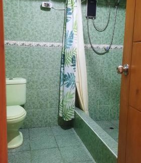 Callao House | PRIVATE ROOM 13 minutes from the Airport With kitchen and shared bathroom