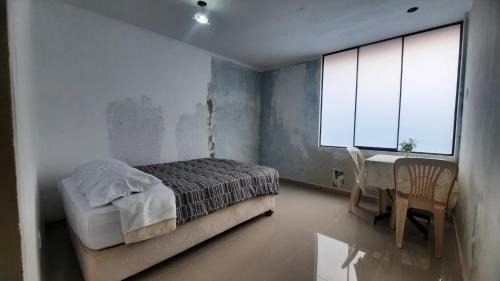 Callao House | PRIVATE ROOM 13 minutes from the Airport With kitchen and shared bathroom