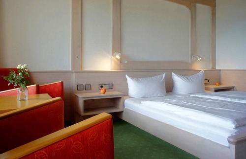 Todtnauberg Resort | Private room ∙ 3 guests
