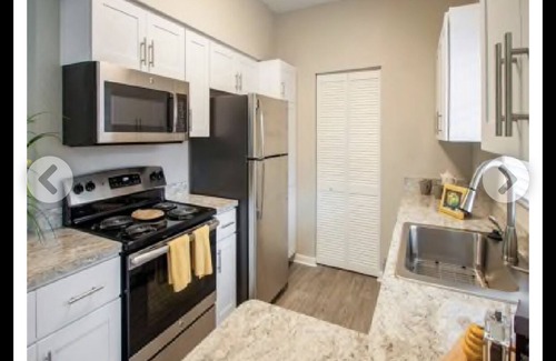 Margate Apartment | Private Room and Private Bath in Spacious Apartment