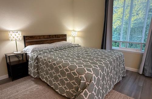 University District House | Private Room by UW