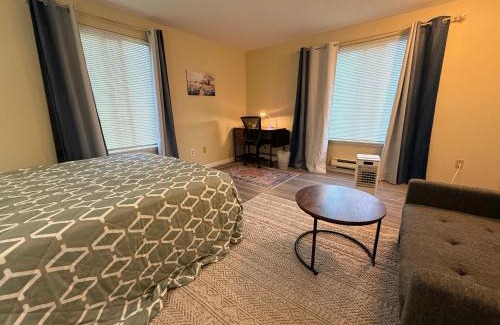 University District House | Private Room by UW