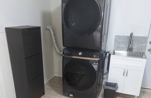 Central Erin Mills House | Private Room closer to Erin Mills Mississauga