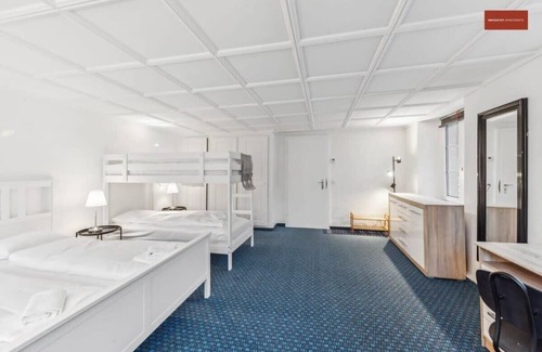 Dietikon District Apartment | Private room for four in lovely shared home