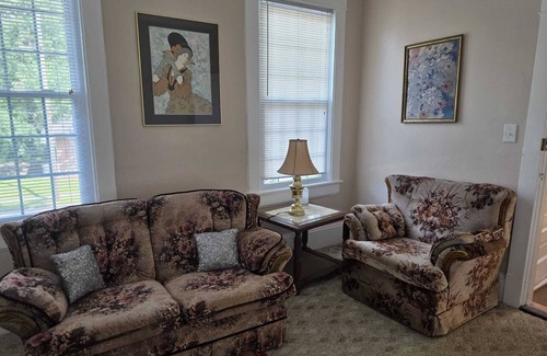 Rocky Mount Apartment | Private Room for Rent at the Historic Villa Place